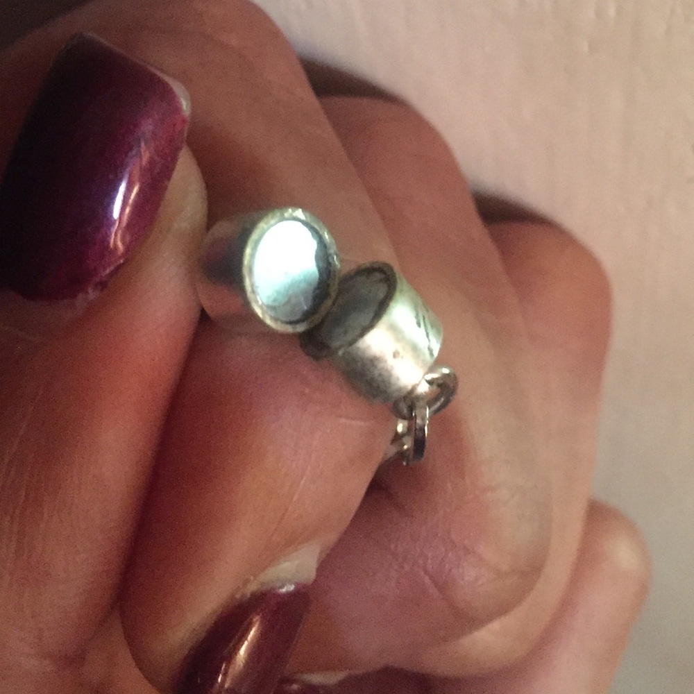 Silvery bangle necklace - Picture 3 of 3